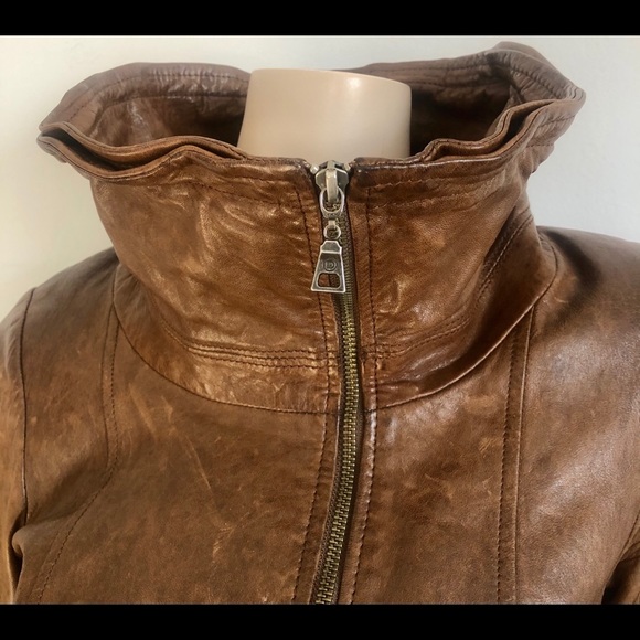 Italian leather jacket-made in Canada - Picture 5 of 8